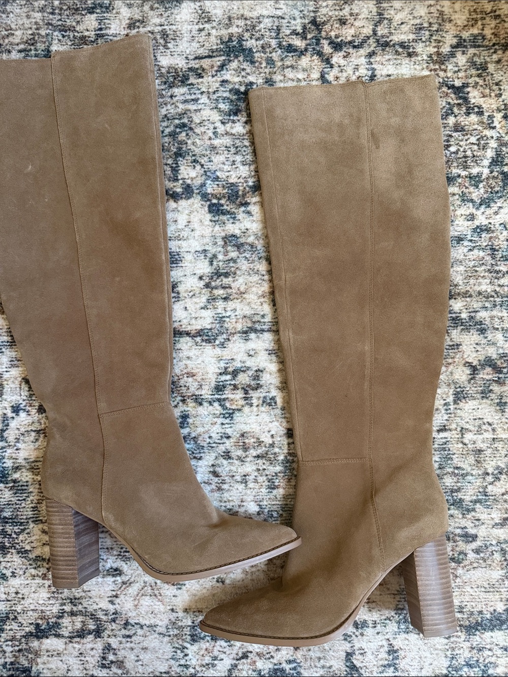 Vince Camuto Womens Over Knee Tan Suede Pointed Toe Entaia Sz 10